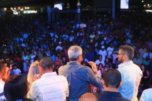 Governador Jerônimo Rodrigues prestigia festa de São Pedro em Iuiu